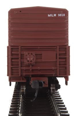 Walthers Walthers 910-3931 57' Mechanical Reefer MILW - Milwaukee Road #9818 HO Scale