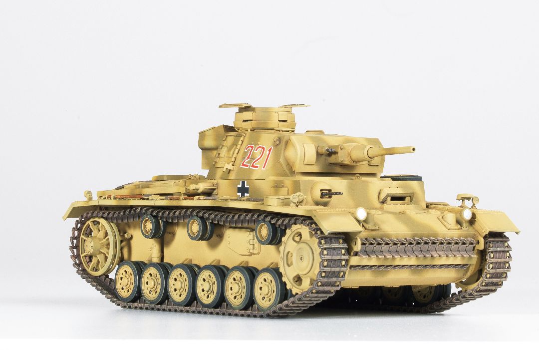 Academy MILITARY MODEL Academy 1/35 German Panzer III Ausf J Tank North Africa (New Tool) Kit