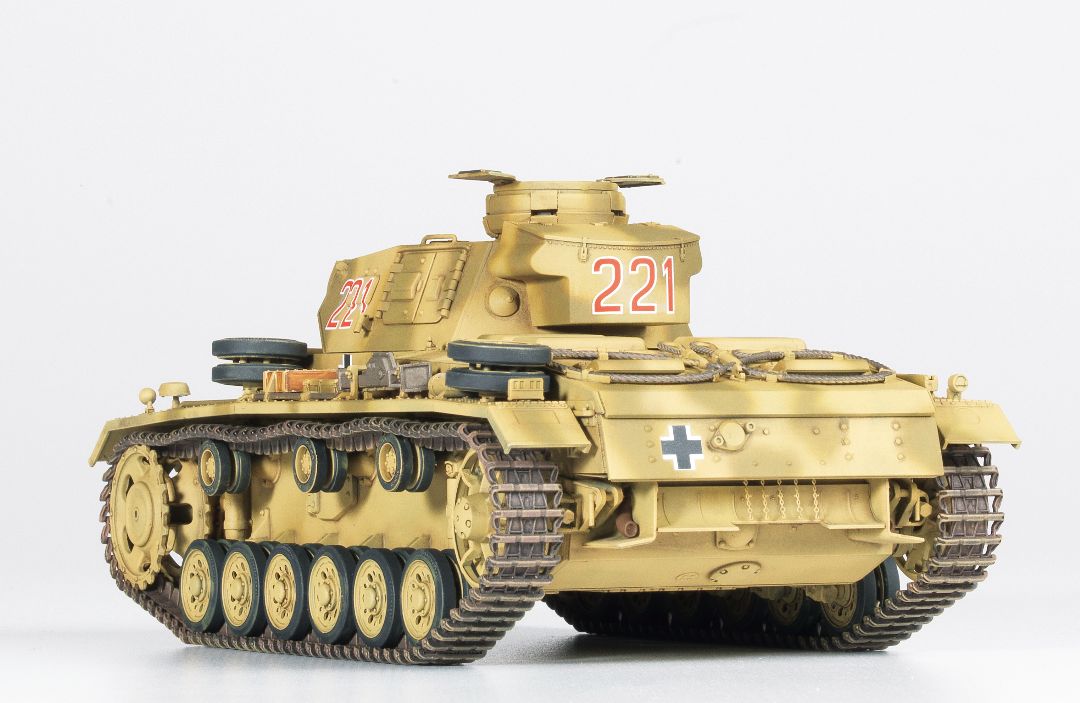 Academy MILITARY MODEL Academy 1/35 German Panzer III Ausf J Tank North Africa (New Tool) Kit