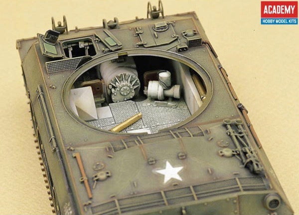 Academy MILITARY MODEL Academy 1/35 M18 Hellcat US Tank Kit