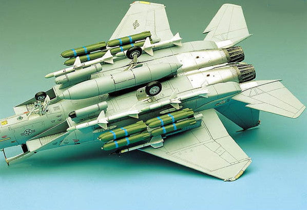 Academy MODEL AIRPLANES Academy 1/72 F15E Strike Eagle USAF Fighter Kit
