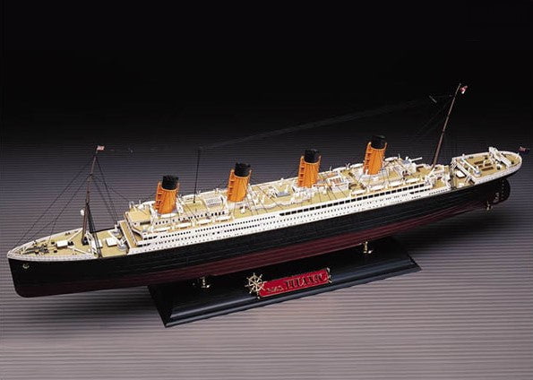 Academy MODEL SHIPS Academy 1/400 RMS Titanic Ocean Liner Kit