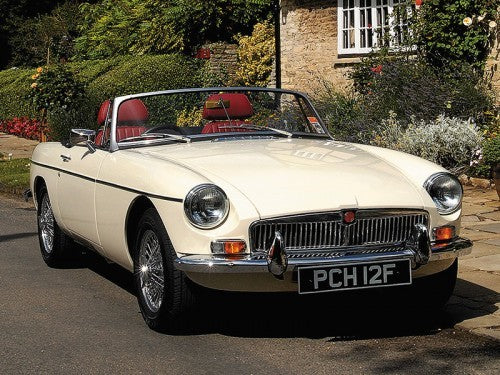 Aoshima MODEL CARS Aoshima 1/24 1968 MGB (Mk2) G/HM4 2-Door Convertible Car Kit
