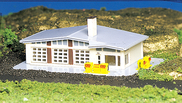 Bachmann Building Bachmann 45904 N Scale Built Up Shell Gas Station