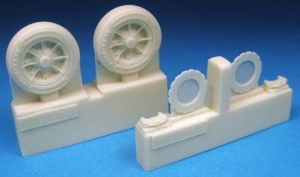 Barracudda Studios DETAIL PARTS Barracuda Studios F8F2 Bearcat Late Main Wheels (Resin) 1/48