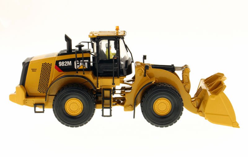 Diecast Masters Cat® 982M Wheel Loader - 1/50