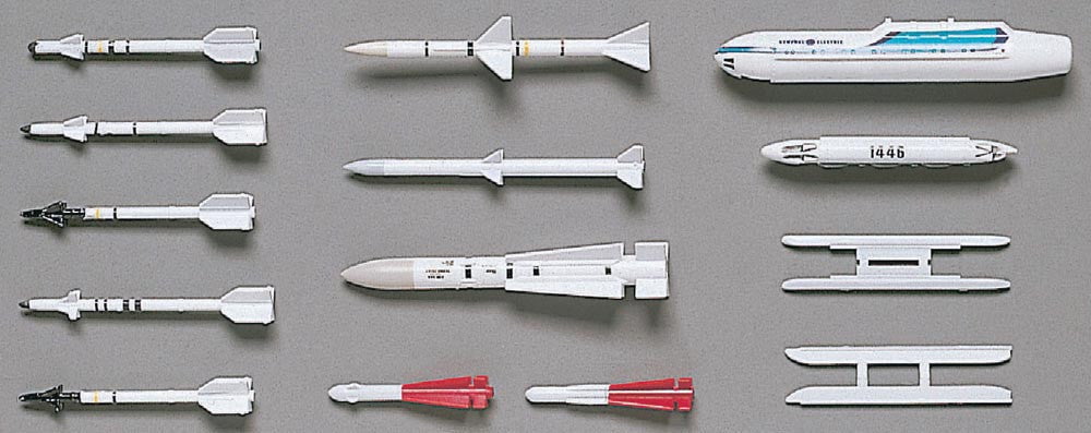 Hasegawa MODEL AIRPLANES Hasegawa 1/72 Weapons III - US Air to Air Missiles Kit