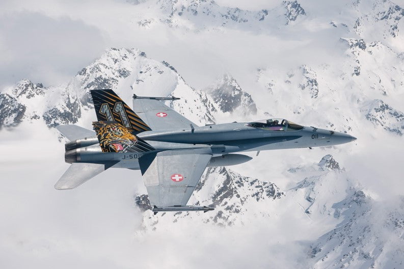 Italeri MODEL AIRCRAFT Italeri 1/72 F/A18 Hornet Tiger Meet 2016 Special Color Aircraft Kit