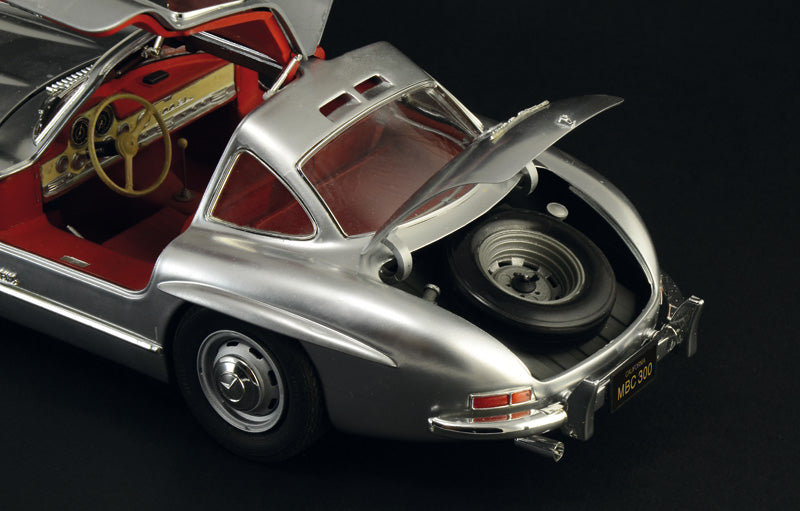 Italeri MODEL CARS Italeri 1/16 Mercedes Benz 300SL Gullwing Car Kit