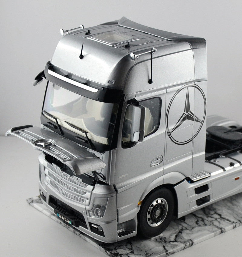 Italeri MODEL CARS Italeri 1/24 Mercedes Benz Actros MP4 GigaSpace Kit