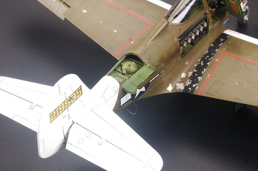 Kitty Hawk MODEL AIRPLANES Kitty Hawk 1/32 P39Q/N Airacobra Fighter Kit