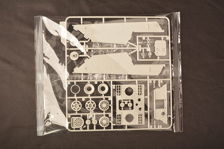Meng MILITARY MODEL Meng 1/35 SdKfz 171 Panther Ausf G Early German Medium Tank w/Air Defense Armor Kit