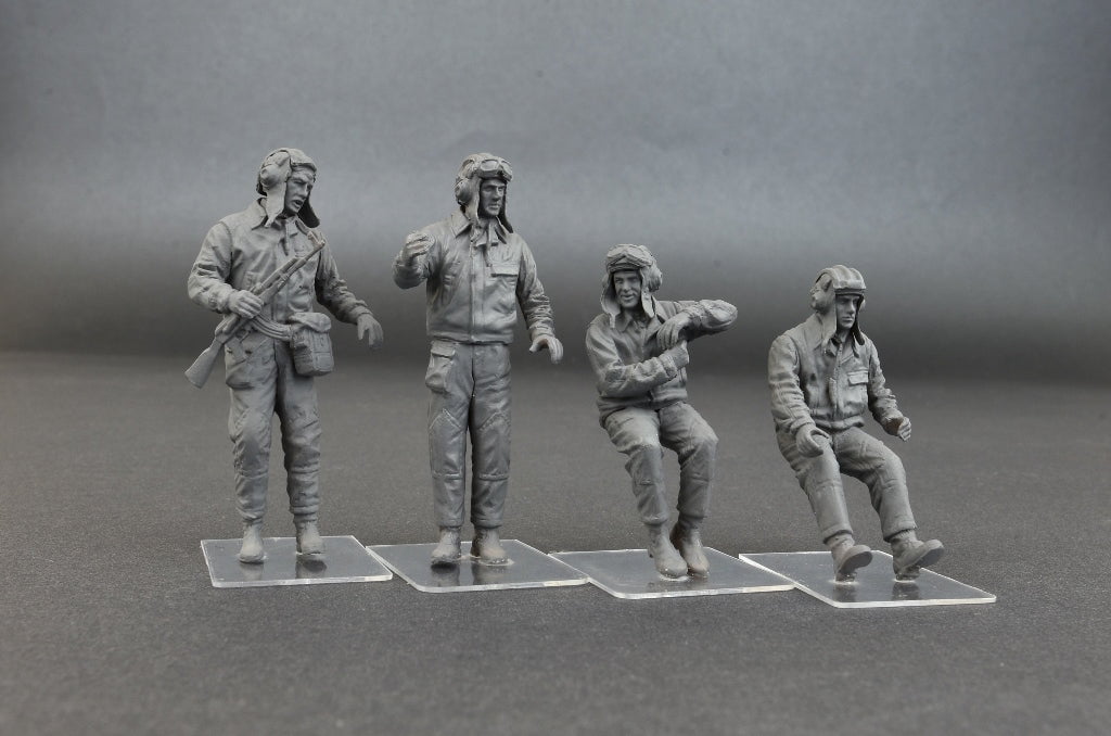 MiniArt 1/35 Figures MiniArt 37037 1/35 Soviet Tank Crew 1960-70s Figures Model Kit