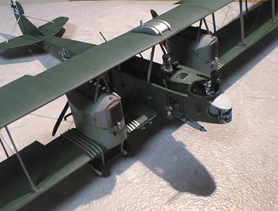 Roden MODEL AIRPLANES Roden 1/72 Gotha G II/III German WWI Biplane Bomber Kit