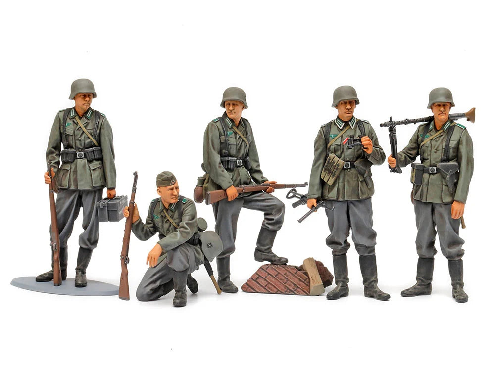Tamiya 35371 1/35 German Infantry Set Mid-WWII