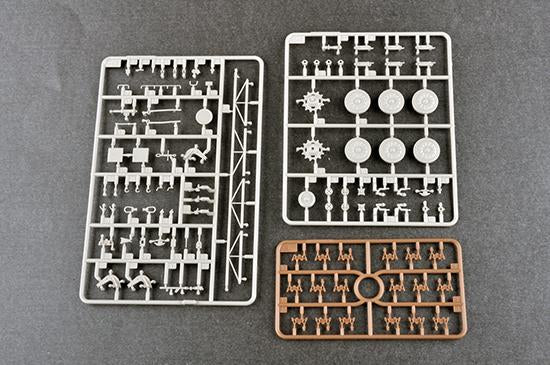 Trumpeter MILITARY MODEL Trumpeter 1/35 Soviet 2P16 Launcher w/2K6 Luna (FROG5) Missile (New Variant) Kit