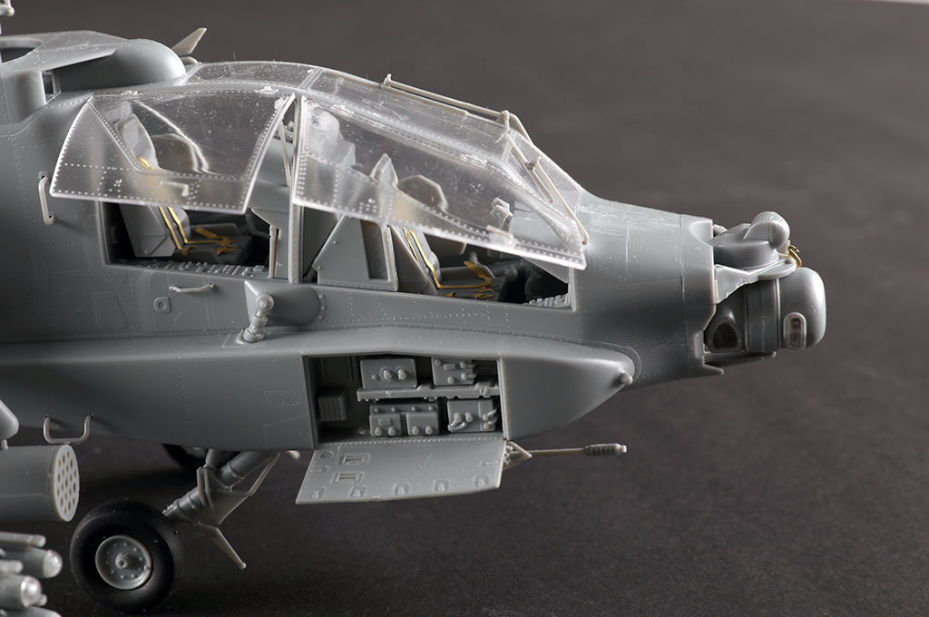 Trumpeter MODEL AIRCRAFT Trumpeter 1/35 AH64A Apache Late Attack Helicopter (New Variant) Kit