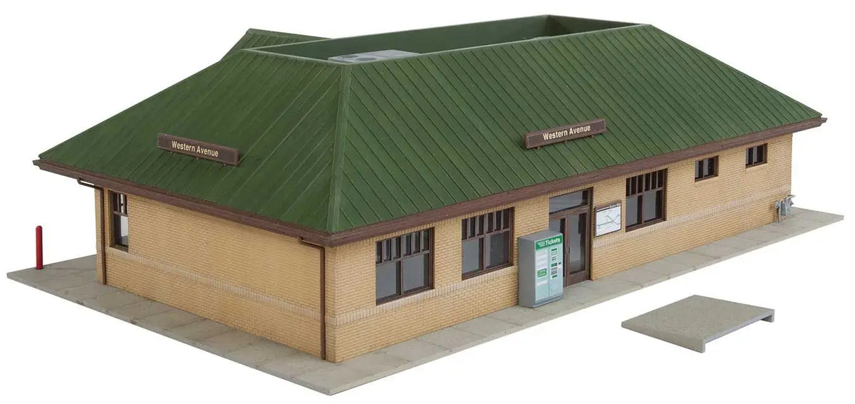 Walthers Cornerstone Walthers Cornerstone Modern Suburban Station (HO Scale) Part# 933-4095