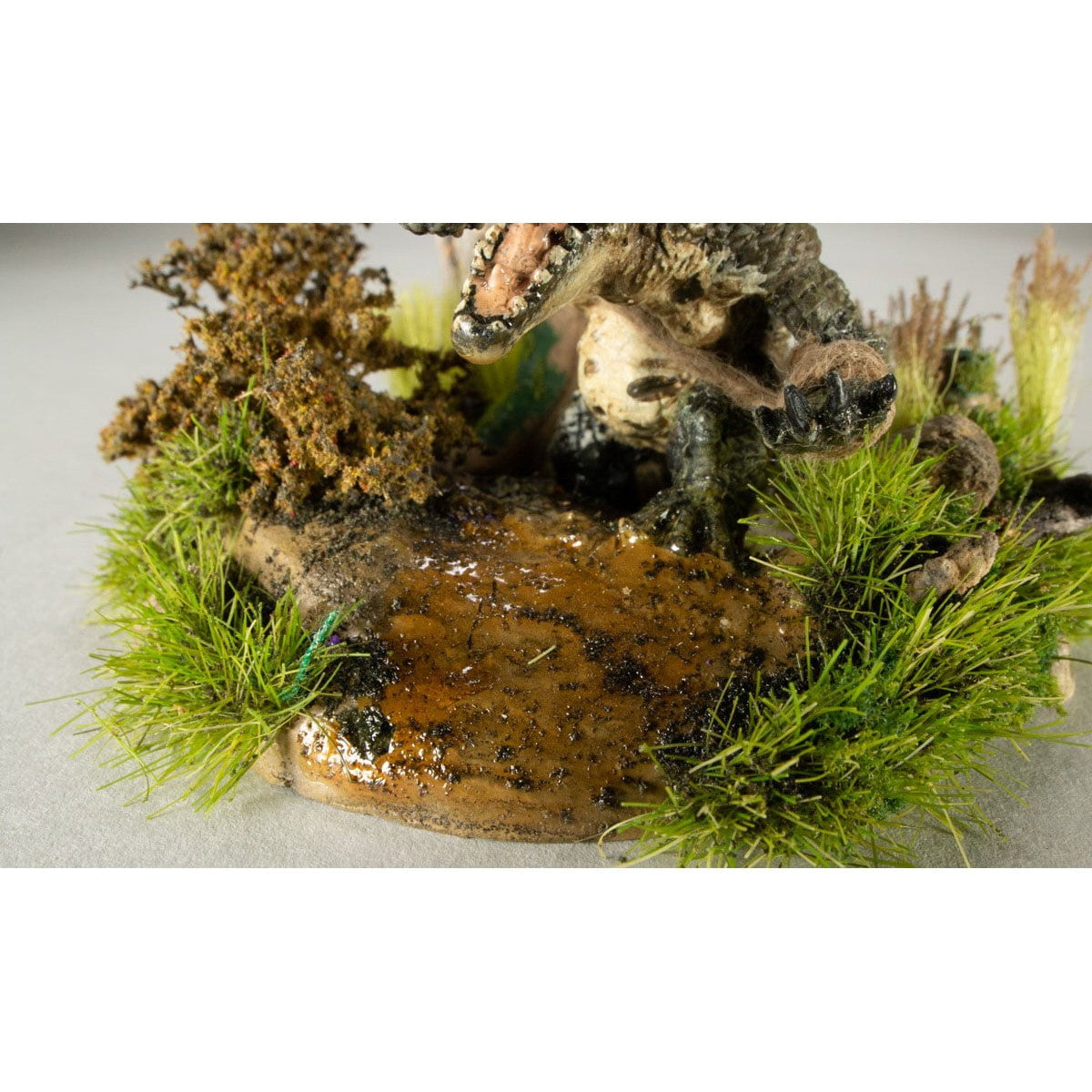 Woodland Scenics All Game Terrain Base Paint Earth