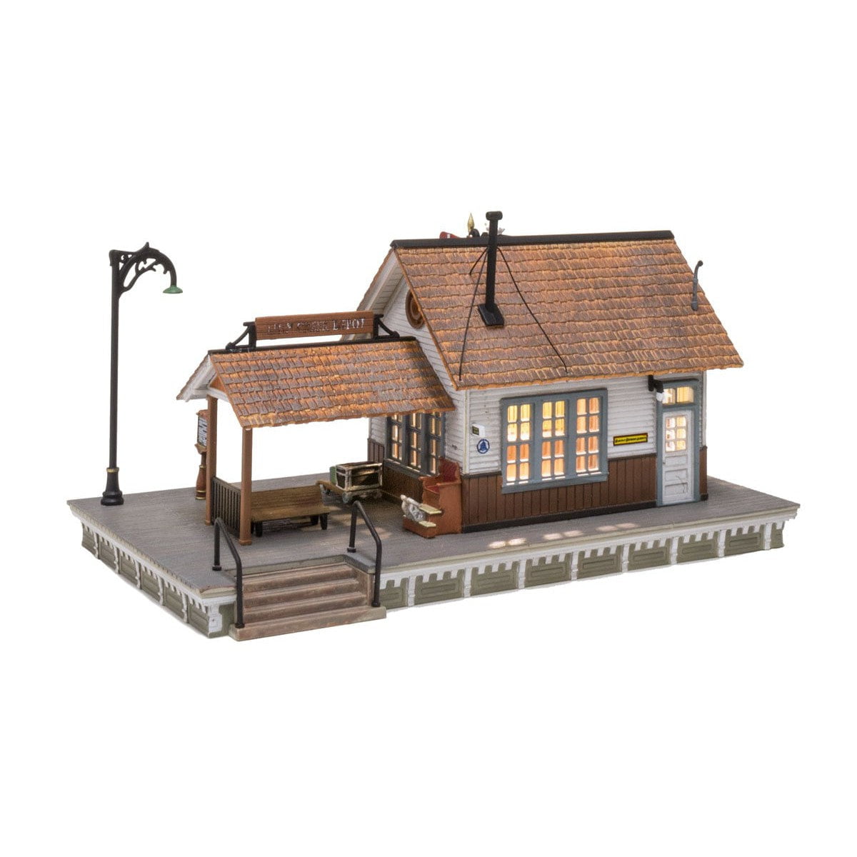 Woodland Scenics Woodland Scenics 5052 HO Scale The Depot Built and Ready