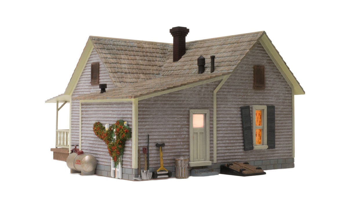 Woodland Scenics Woodland Scenics 5860 O Scale Old Homestead Built and Ready