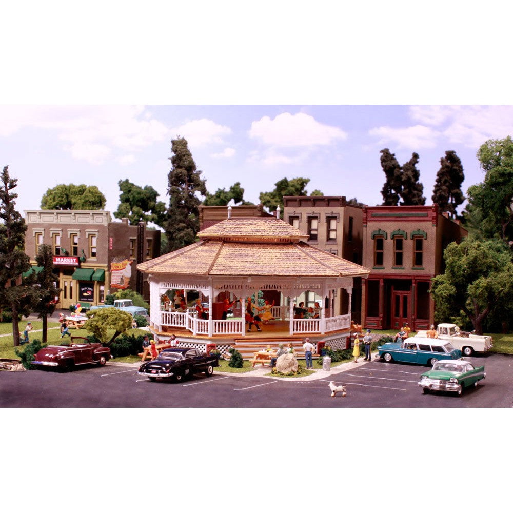 Woodland Scenics Woodland Scenics HO Scale Grand Gazebo Built and Ready