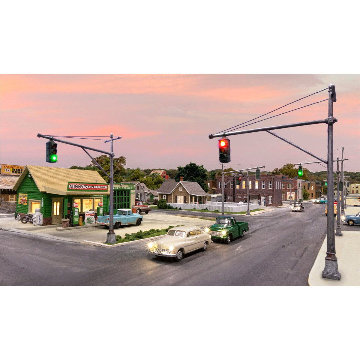 Woodland Scenics Woodland Scenics HO Scale Mast Arm Traffic Lights
