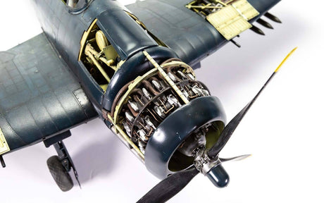 Airfix MODEL AIRCRAFT Airfix 1/24 F6F5 Hellcat Aircraft (New Tool) Kit