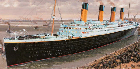 Airfix MODEL SHIPS Airfix 1/400 RMS Titanic Gift Set w/Paint & Glue