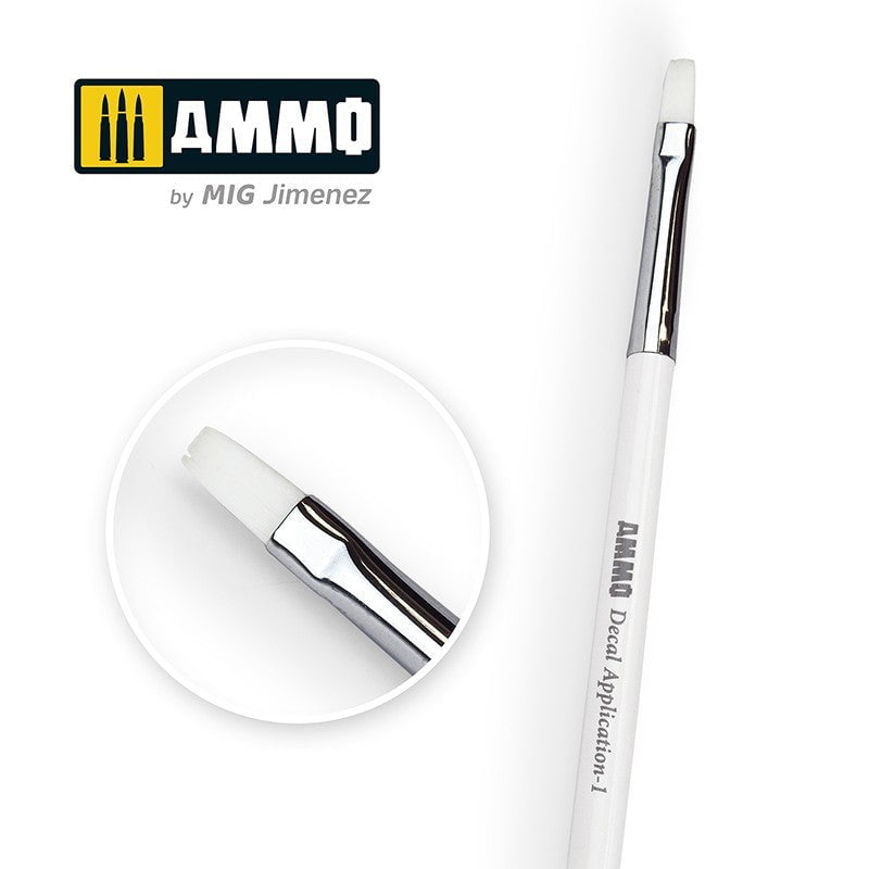 AMMO by MIG Jimenez paint brush AMMO by MIG Brushes - 1 AMMO Decal Application Brush