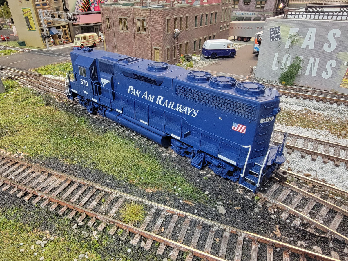 Atlas Diesel - Four Axle Atlas HO Scale EMD GP40 High Hood Pan Am Railways MEC 370 - Custom Painted