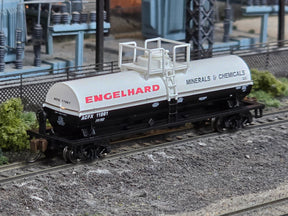 Bachmann Tank Car Bachmann 75854 N Scale Large Dome Chemical Tank Car Engelhard ACFX 11961