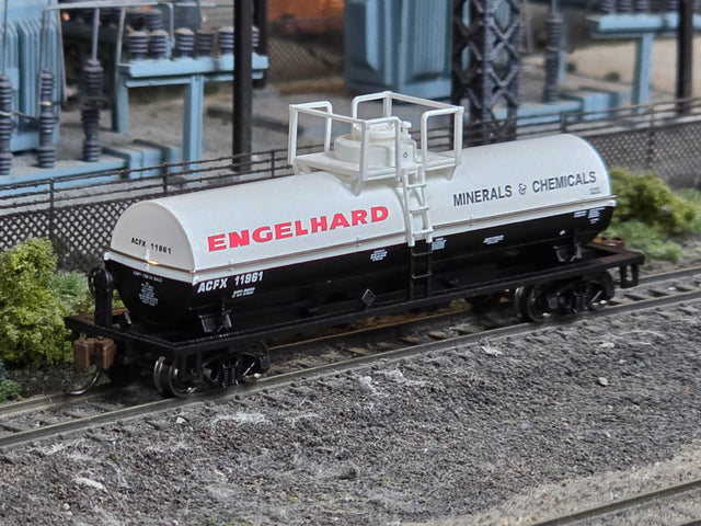 Bachmann Tank Car Bachmann 75854 N Scale Large Dome Chemical Tank Car Engelhard ACFX 11961