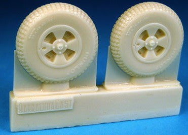 Barracudda Studios DETAIL PARTS Barracuda Studios  DH Hornet /Sea Hornet Main Wheels (Resin) 1/48