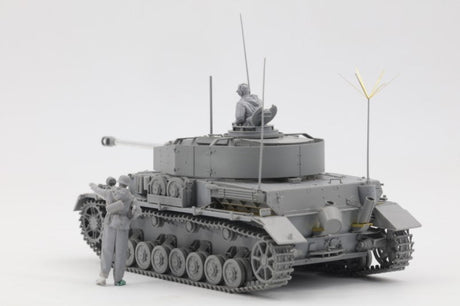 Border Models MILITARY MODEL Border  PzBeobWg IV Ausf J Tank w/Commander & Infantry 1/35