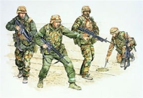 Dragon MILITARY MODEL Dragon 1/35 US First Infantry Division Big Red One (4) Kit