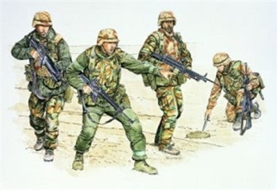 Dragon MILITARY MODEL Dragon 1/35 US First Infantry Division Big Red One (4) Kit