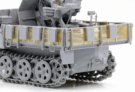 Dragon MILITARY MODEL Dragon Sdkfz 10/5 w/Armored Cab & 2cm Flak 38 Gun  1/35
