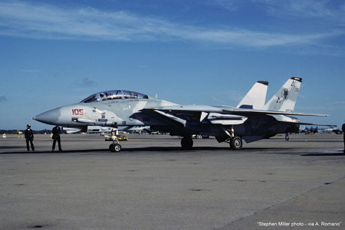 Hasegawa MODEL AIRPLANES Hasegawa 1/72 F14A/B Tomcat VF74 BE-Devilers Adversary USN Fighter Ltd. Edition Kit