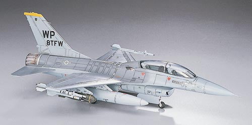 Hasegawa MODEL AIRPLANES Hasegawa 1/72 F16B Plus Falcon Aircraft Kit