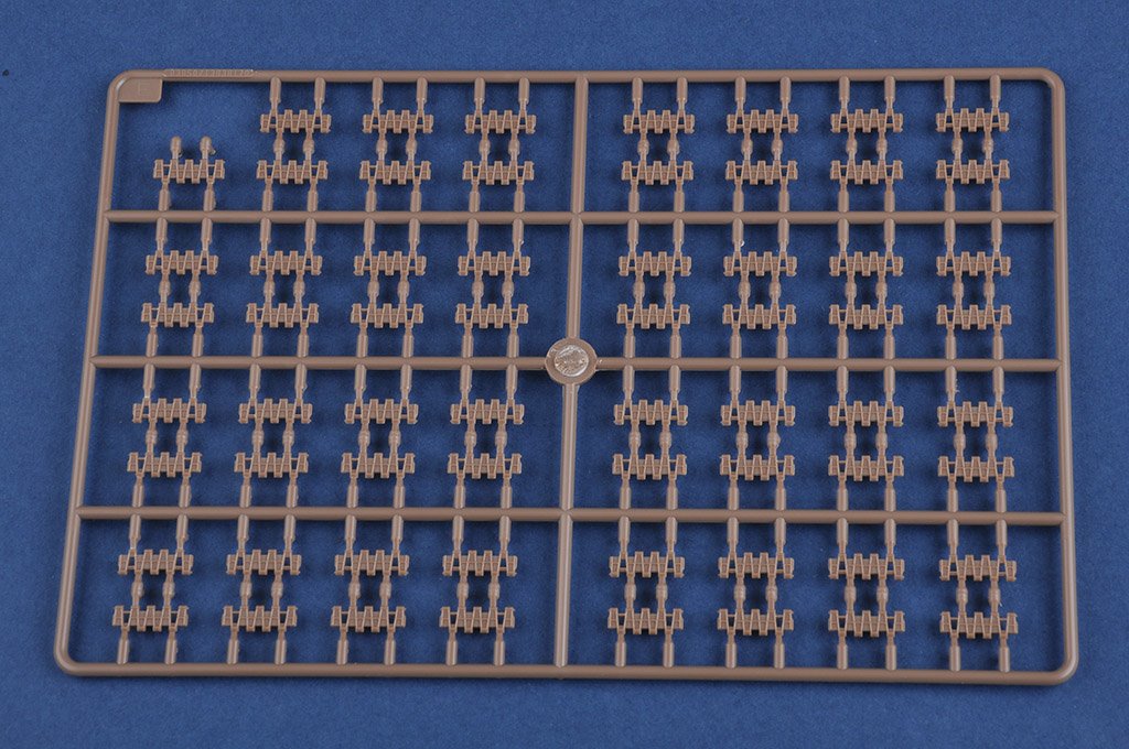 Hobby Boss MILITARY MODEL Hobby Boss 1/35 M35 Mittlere Panzerwagen (ADGZ-Steyr) Kit