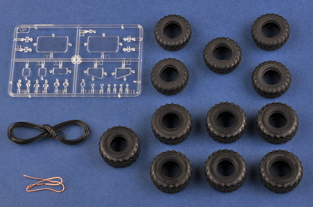 Hobby Boss MILITARY MODEL Hobby Boss 1/35 Russian BAZ-64022 w/5P85TE2 TEL S-400 Kit