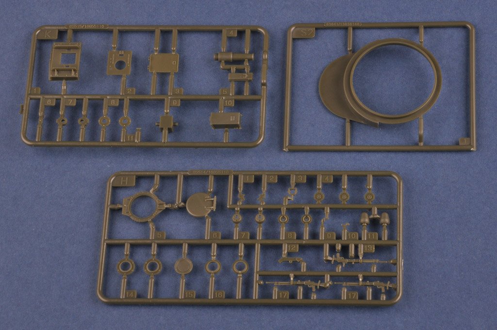 Hobby Boss MILITARY MODEL Hobby Boss 1/35 Soviet MBV-2 (Late KT-28 Gun) Kit