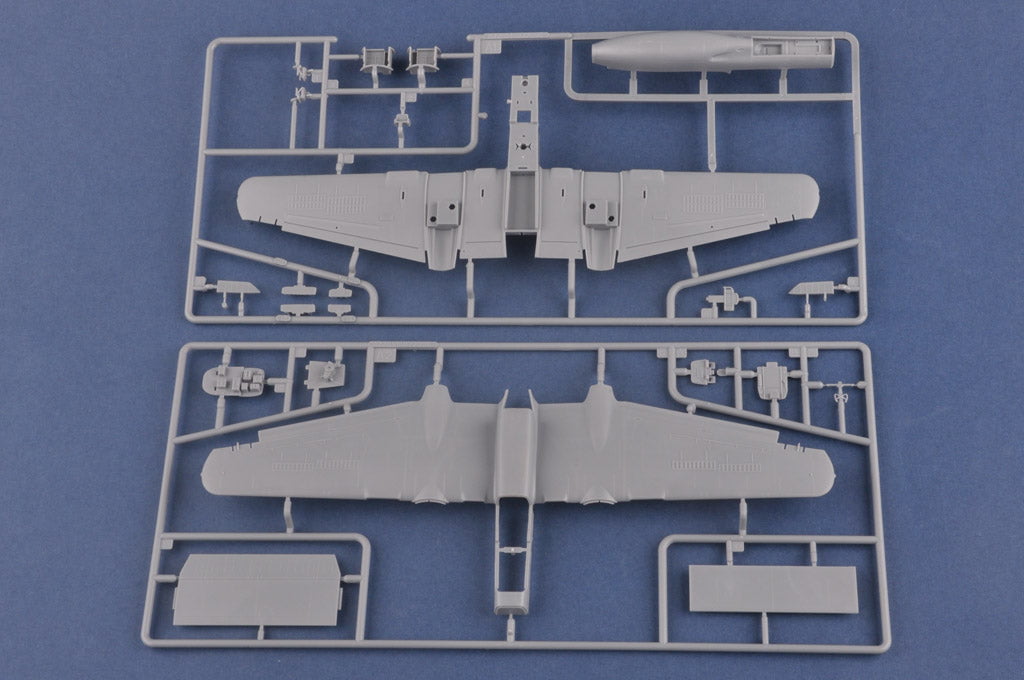 Hobby Boss MODEL AIRCRAFT Hobby Boss 1/72 US P-61C "Black Widow" Fighter Kit