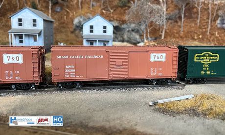 HomeShops HomeShops HFB-042-004 MVR - Miami Valley Railroad #30290 Atlas USRA Rebuilt Steel 40' Box Car HO Scale