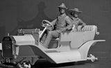 ICM Models MODEL CARS ICM Models Model Cars 1/24 American Male/Female Motorists 1910's Kit