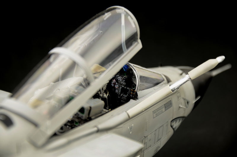 Italeri MODEL AIRCRAFT Italeri 1/32 Tornado ECR Jet Aircraft Kit