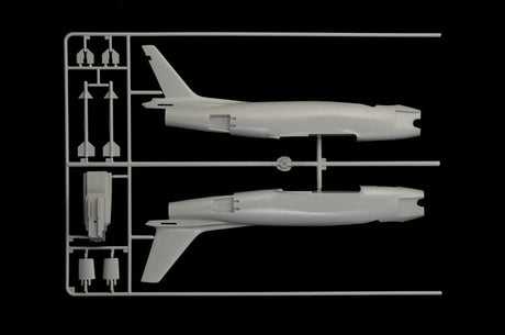 Italeri MODEL AIRCRAFT Italeri 1/48 FJ2/3 Fury Aircraft Kit