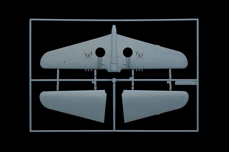 Italeri MODEL AIRCRAFT Italeri 1/48 P40E/K Kittyhawk Kit
