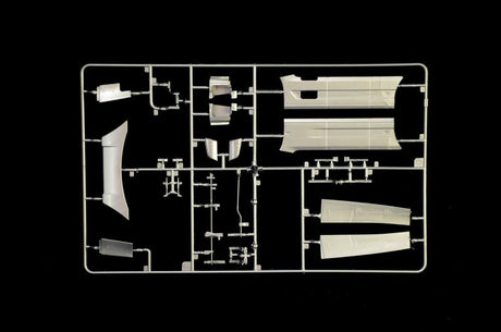 Italeri MODEL CARS Italeri 1/24 2014 Volvo FH4 Globetrotter XL Tractor Cab (New Tool) Kit